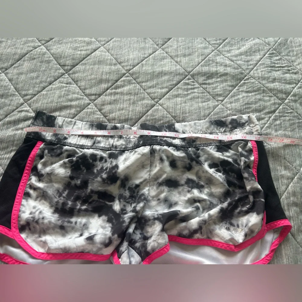 Aeropostale Athletic Black and White Tie Dye Shorts - Picture 9 of 10